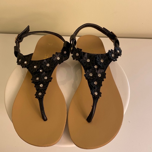 Restricted Sandals - Picture 1 of 6